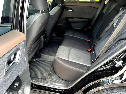 Used 2021 Nissan Rogue SV FWD image 23