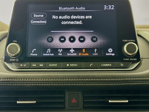 Used 2023 Nissan Rogue S FWD image 17
