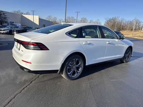 New 2025 Honda Accord EX-L image 4