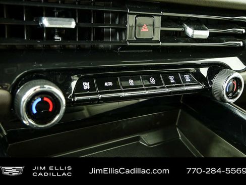 Used 2025 Chevrolet Tahoe LT image 16