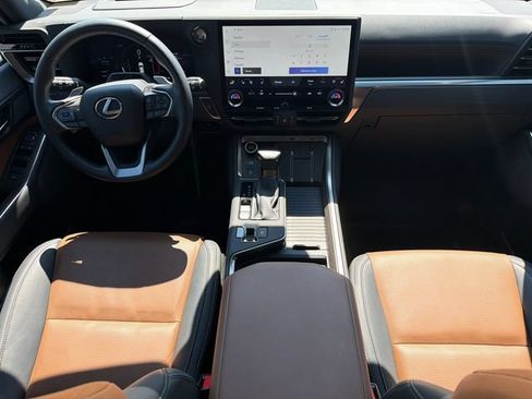 Used 2024 Lexus GX 550 w/ Accessory Package (Z1) AWD/4WD image 25