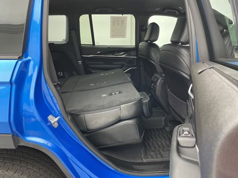 Used 2022 Jeep Grand Cherokee Trailhawk w/ Advanced Protech Group II image 58