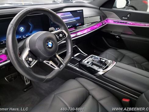 Used 2023 BMW 740i RWD image 18