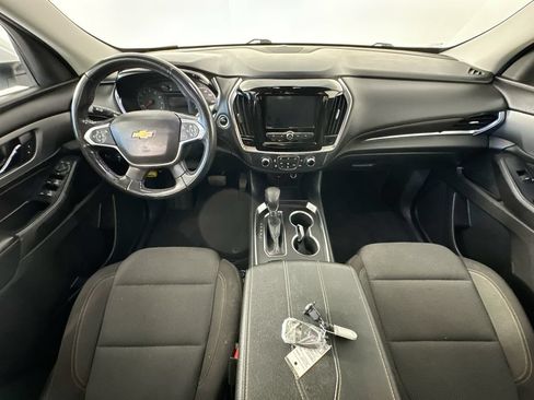 Used 2021 Chevrolet Traverse LT w/ LPO, Cargo Package FWD image 10