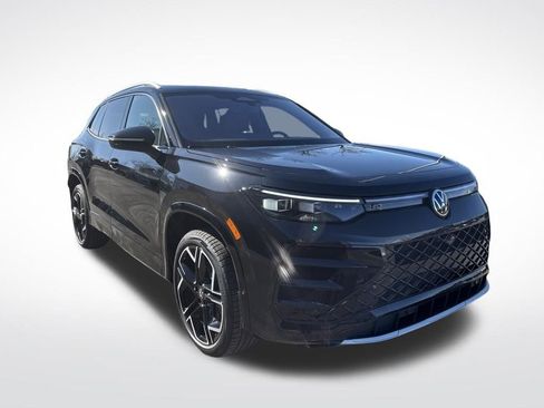 New 2026 Volkswagen Tiguan SEL R-Line image 7