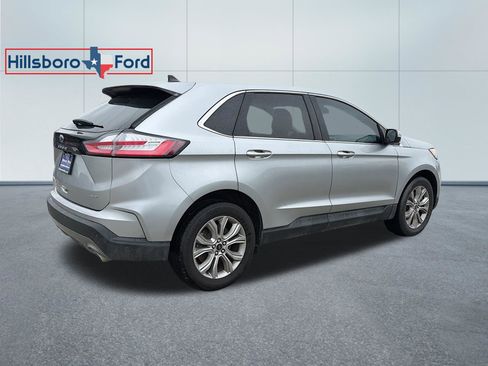 Used 2023 Ford Edge Titanium AWD/4WD image 6