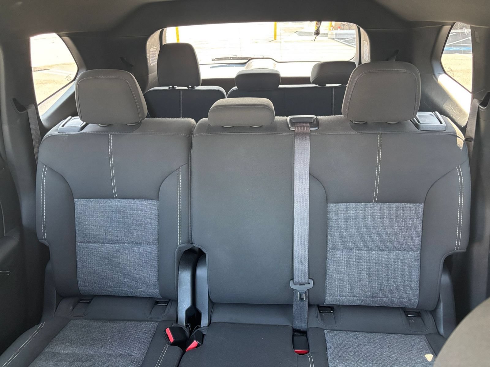 Used 2025 GMC Acadia Elevation AWD/4WD image 39