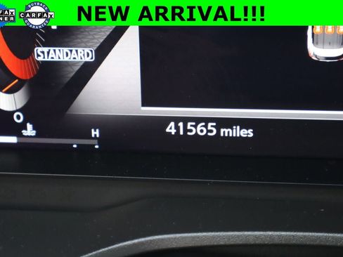 Used 2024 Nissan Rogue Platinum w/ Platinum Premium Package FWD image 11
