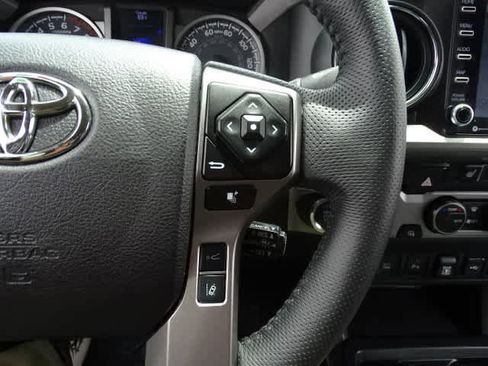 Used 2022 Toyota Tacoma Limited RWD image 36