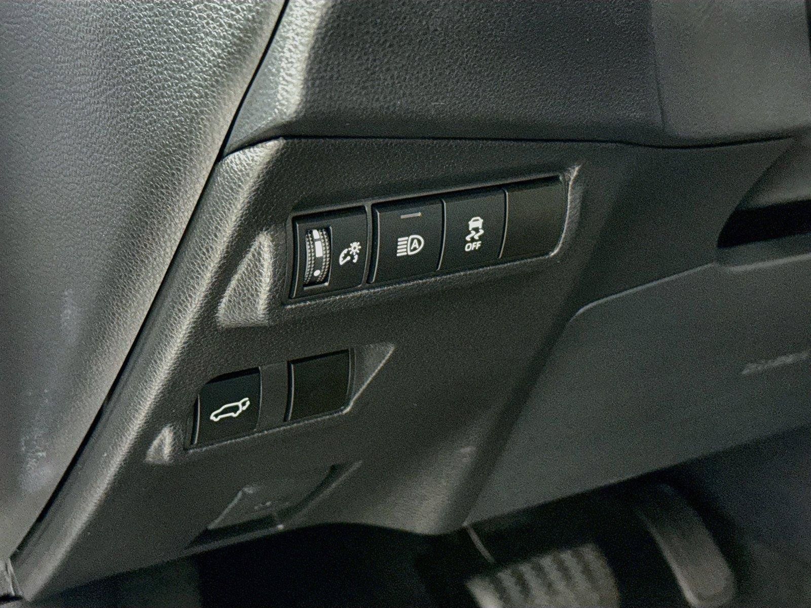 Used 2026 Toyota Corolla Cross XLE w/ Convenience Package FWD image 16