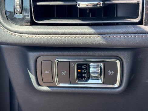 Used 2025 Lincoln Aviator Reserve w/ Equipment Group 201A AWD/4WD image 18