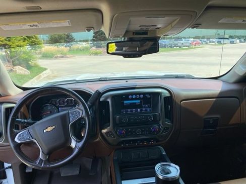 Used 2018 Chevrolet Silverado 1500 High Country AWD/4WD image 12