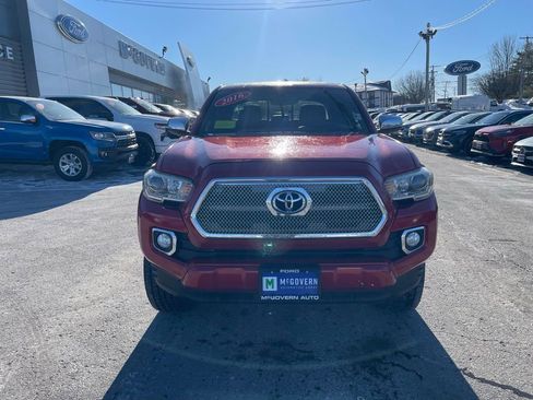 Used 2016 Toyota Tacoma Limited image 8