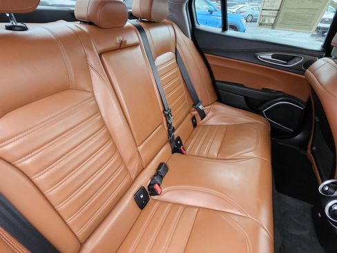 Used 2019 Alfa Romeo Giulia Ti w/ Quick Order Package 22X Lusso image 22