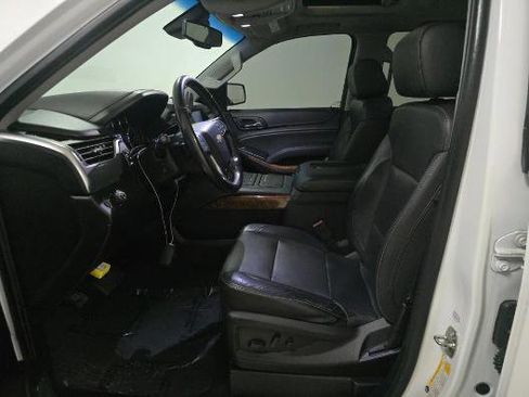 Used 2019 Chevrolet Suburban Premier image 5
