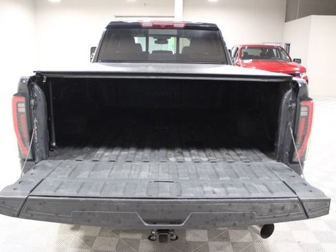 Used 2025 GMC Sierra 2500 AT4 AWD/4WD image 13