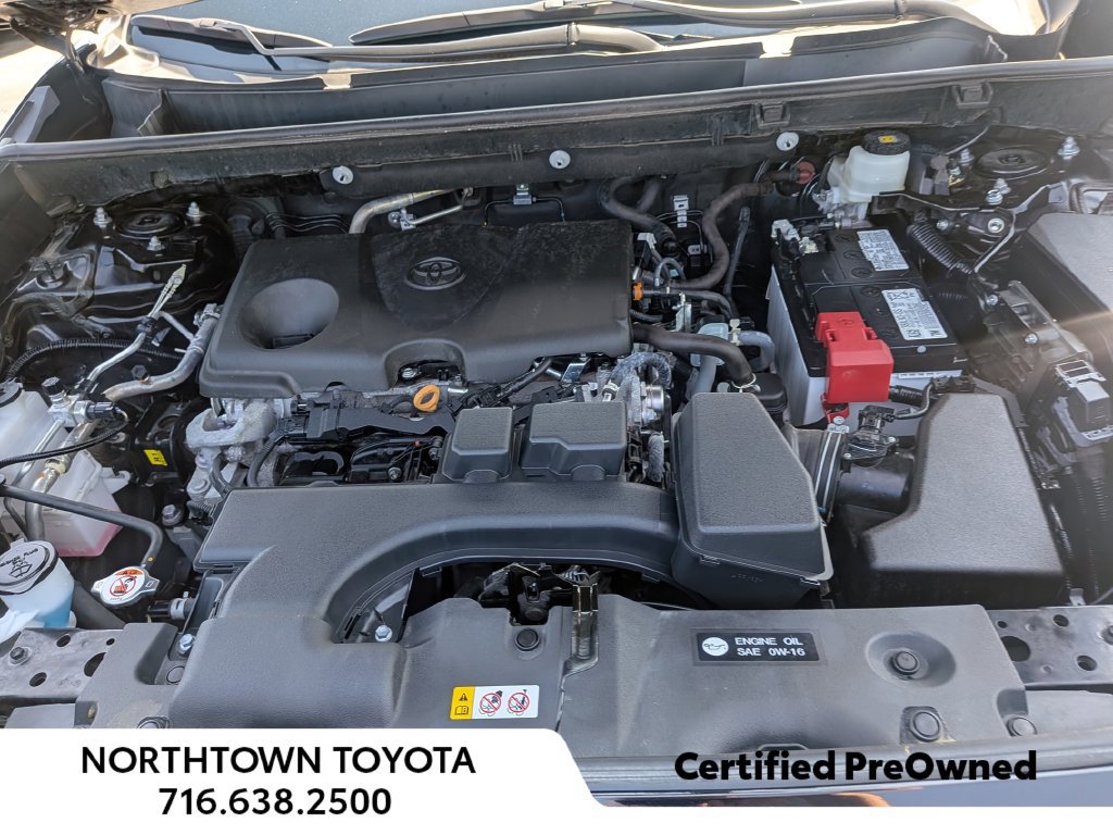 Used 2025 Toyota RAV4 XLE AWD/4WD image 35
