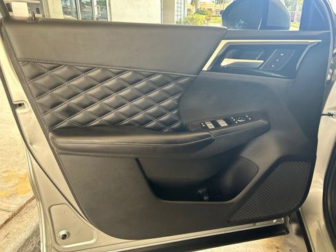 Used 2022 Mitsubishi Outlander SEL AWD/4WD image 39