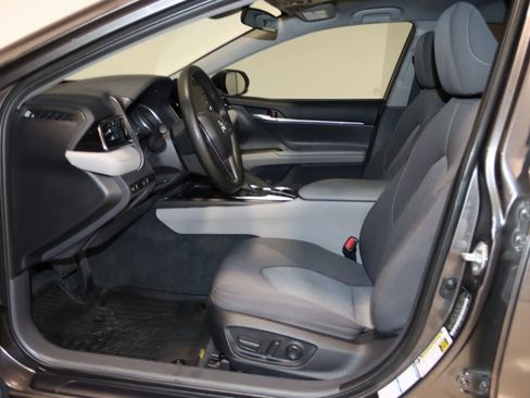 Used 2023 Toyota Camry LE image 34