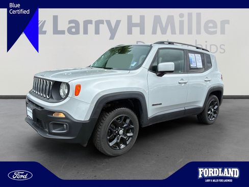 Used 2017 Jeep Renegade Latitude w/ Cold Weather Group AWD/4WD image 1