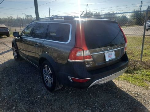 Used 2015 Volvo XC70 T5 Premier w/ Proximity Package image 4