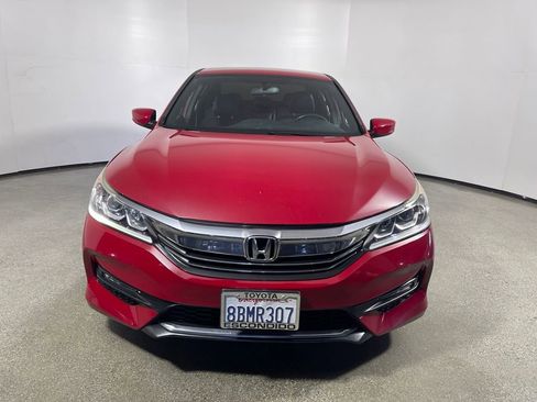 Used 2017 Honda Accord Sport image 8