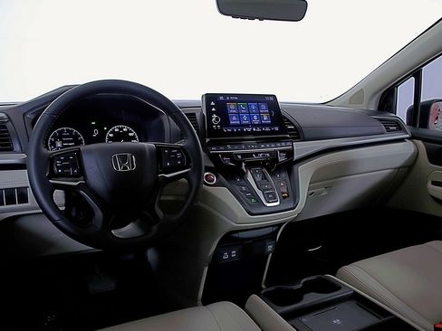 Used 2025 Honda Odyssey EX-L image 13