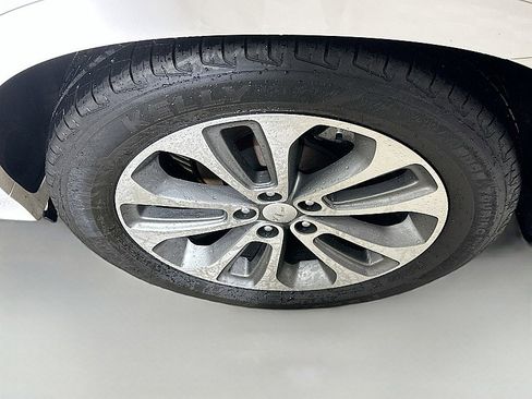 Used 2015 Kia Sorento SX image 32