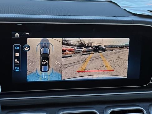 New 2026 Mercedes-Benz GLS 450 4MATIC image 19