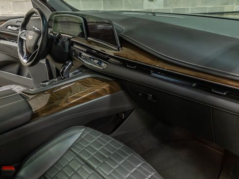 Used 2023 Cadillac Escalade ESV Sport Platinum w/ LPO, ONYX Package AWD/4WD image 47