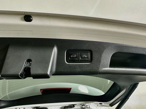 Used 2025 Kia Telluride S FWD image 32