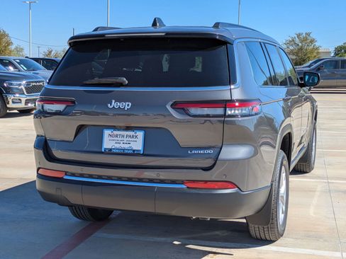 New 2025 Jeep Grand Cherokee L Laredo RWD image 3