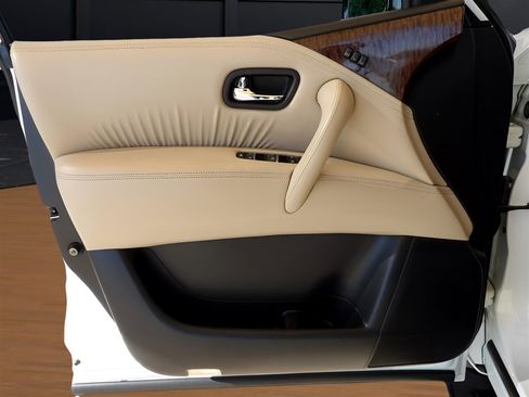 Used 2019 Nissan Armada SL w/ Premium Package image 10