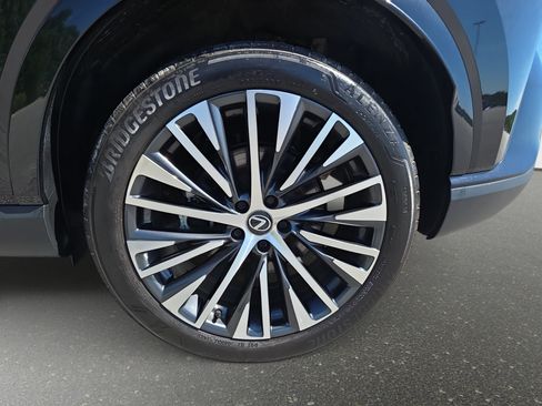 Used 2023 Lexus RX 350 Premium Plus w/ Accessory Package AWD/4WD image 34