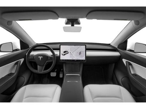 Used 2023 Tesla Model Y Long Range image 10