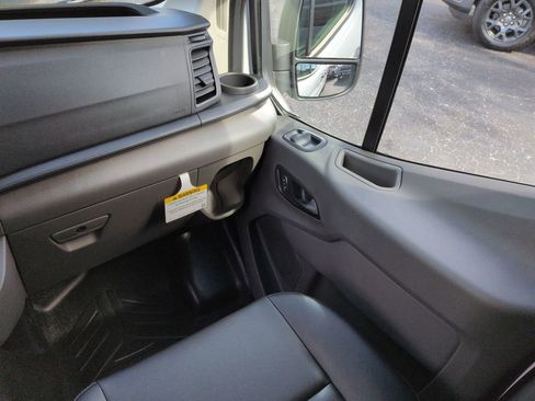 New 2026 Ford Transit 150 Low Roof RWD image 17