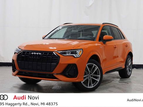 Certified 2025 Audi Q3 2.0T Premium w/ Black Optic Sport Package image 1
