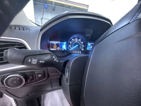 Used 2024 Ford Edge SEL image 18