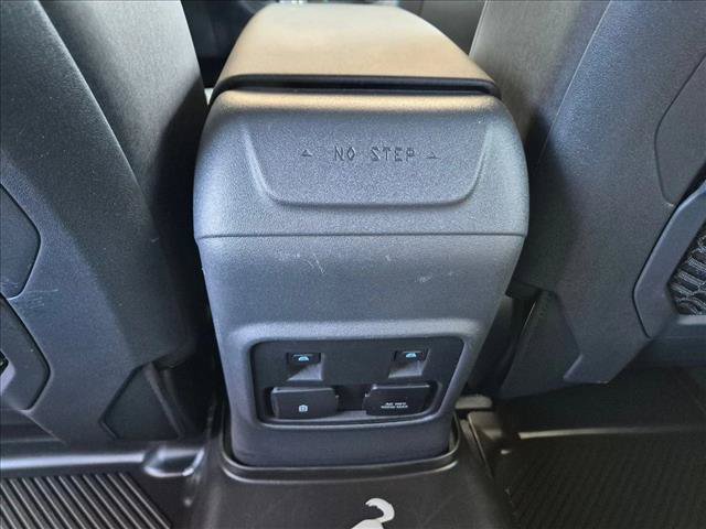 Used 2024 Ford Bronco Black Diamond AWD/4WD image 17