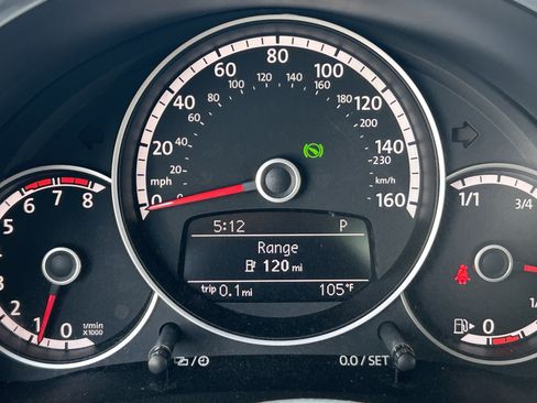 Used 2014 Volkswagen Beetle 1.8T FWD image 26