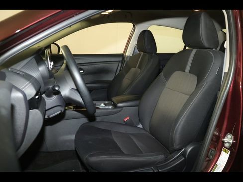 Used 2024 Nissan Sentra SV image 6