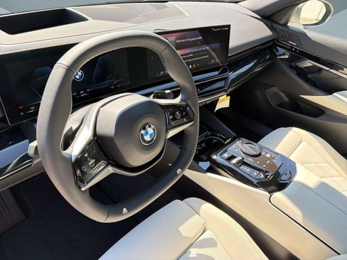 Used 2026 BMW 530i w/ Premium Package RWD image 4