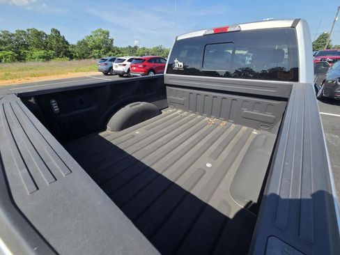 Used 2015 Ford F150 XLT w/ Equipment Group 302A Luxury AWD/4WD image 10