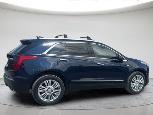 Used 2017 Cadillac XT5 Premium Luxury AWD/4WD image 5