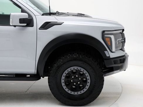 Used 2025 Ford F150 Raptor image 4