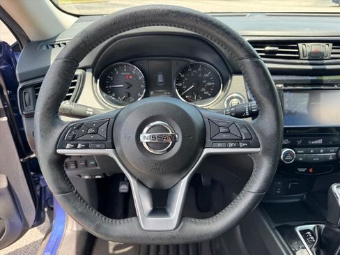 Used 2017 Nissan Rogue SV w/ SV Premium Package AWD/4WD image 22