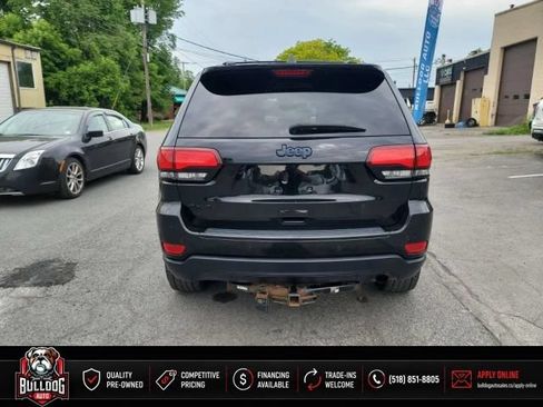 Used 2018 Jeep Grand Cherokee Laredo AWD/4WD image 7