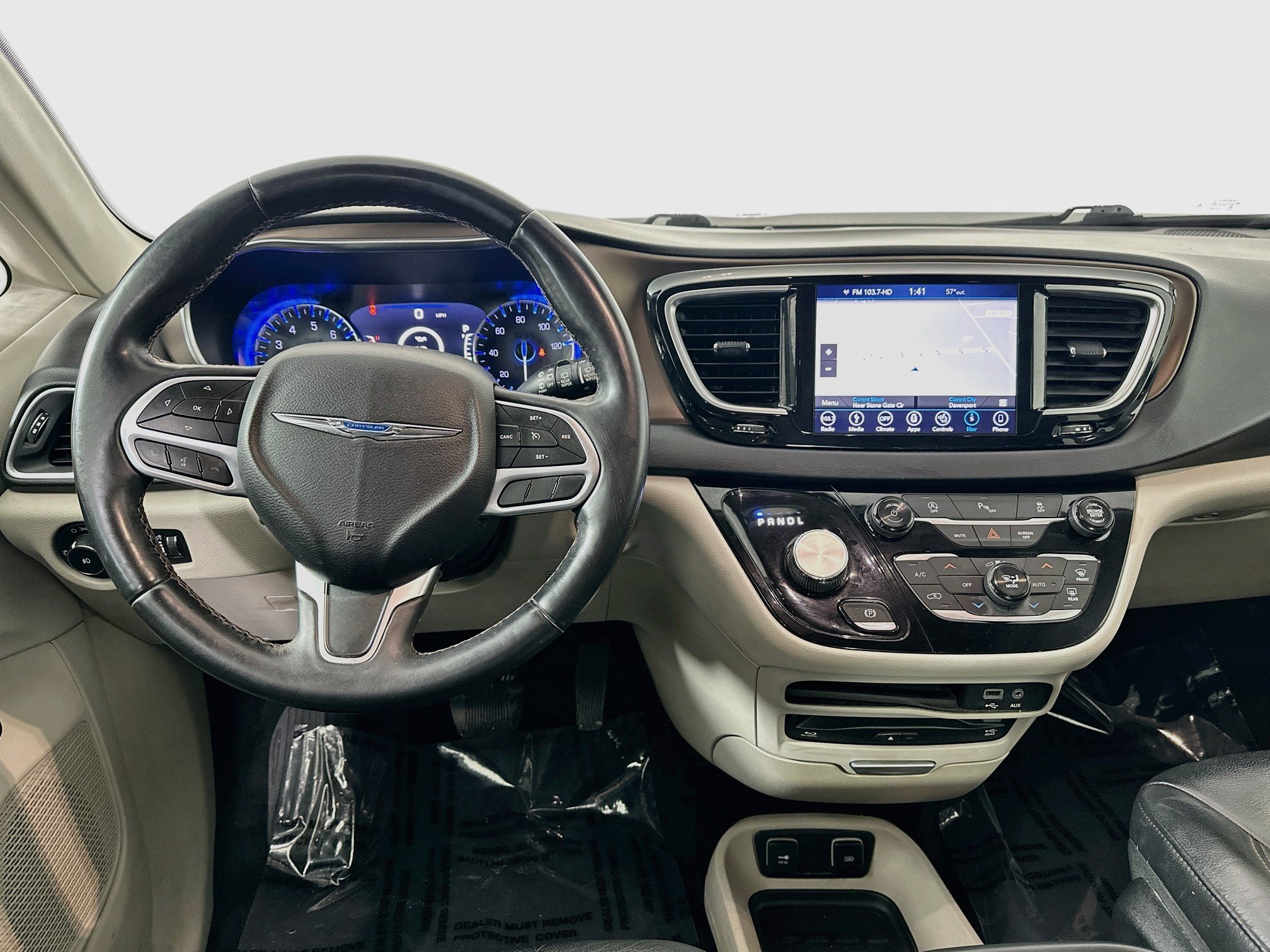 Used 2018 Chrysler Pacifica Touring-L Plus FWD image 21