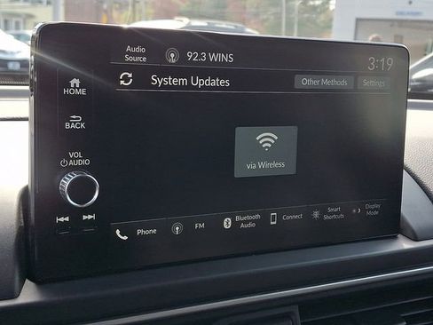 Used 2025 Honda Pilot EX-L image 18