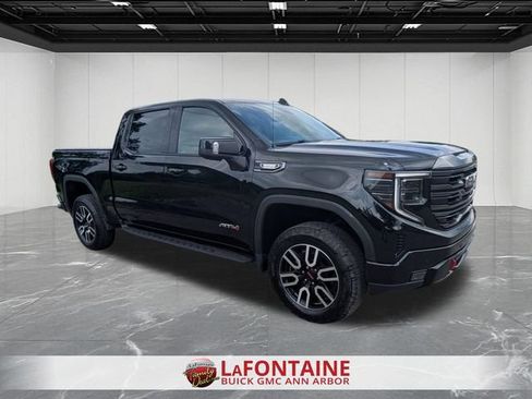 Certified 2023 GMC Sierra 1500 AT4 w/ AT4 Premium Package AWD/4WD image 2